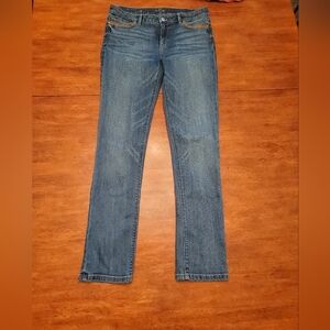 White House Black Market Sz 6 "The Slim" dark wash jeans.